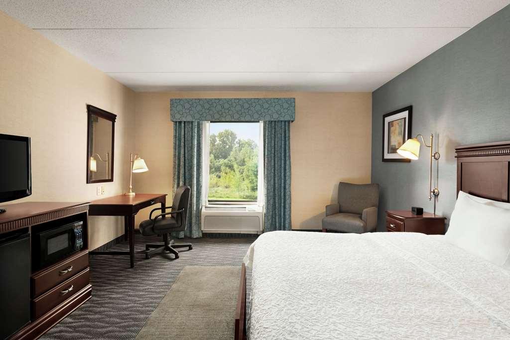 Hampton & By Hilton Syracuse Dewitt Hotel 3*