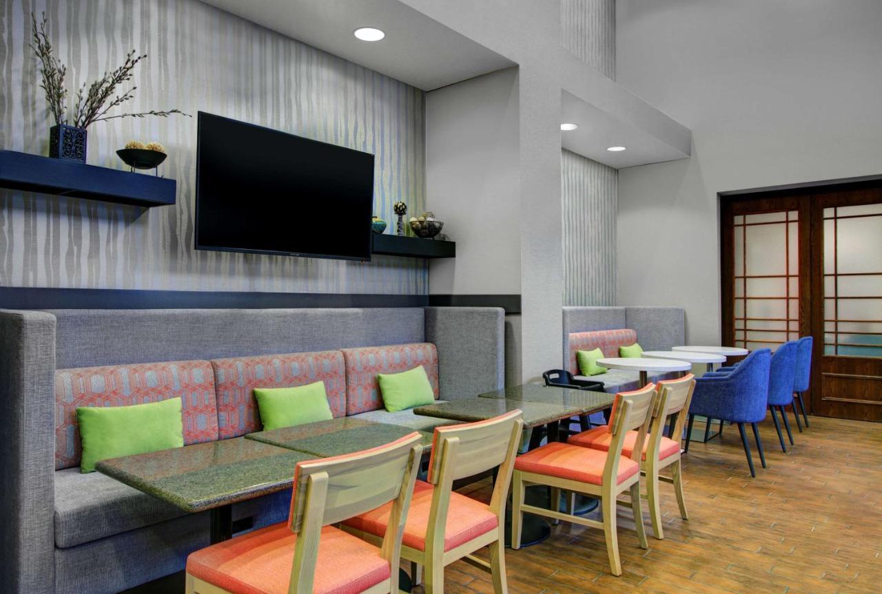 Hampton & By Hilton Syracuse Dewitt Hotel 3*