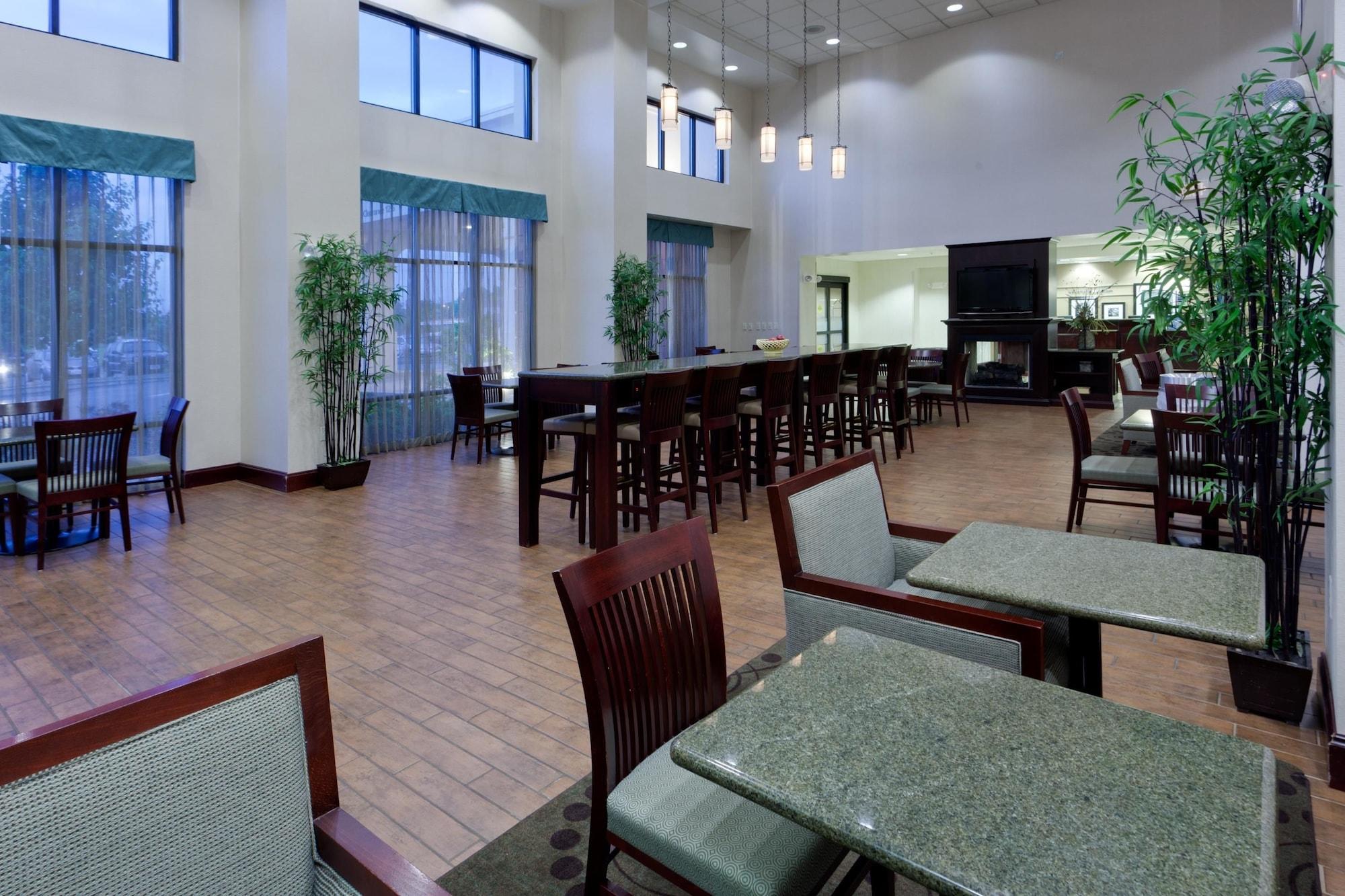 Hotel Hampton & By Hilton Syracuse Dewitt